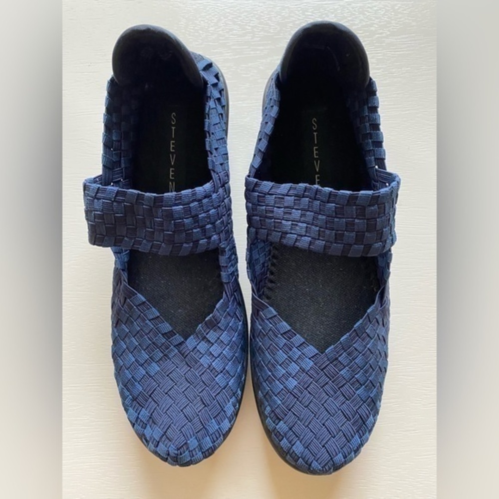 NWOT STEVEN by Steve Madden blue woven slip on stretch Mary Jane Casper size 7